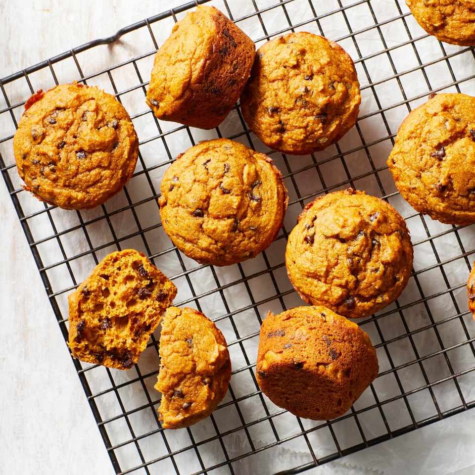 pumpkin chocolate chip muffins